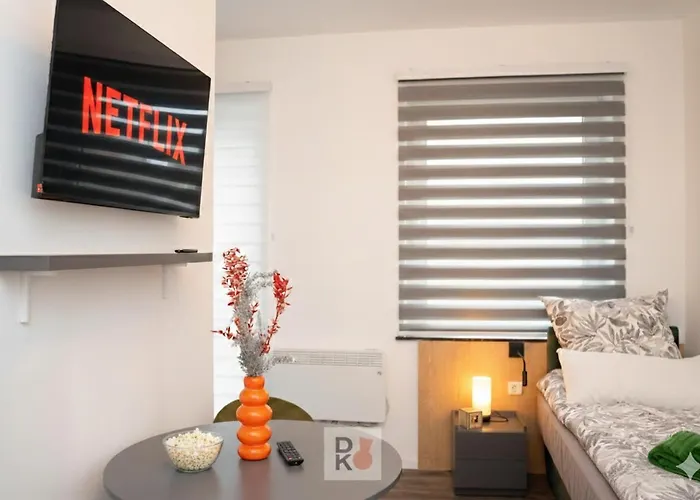 Studio-apartament 104 Free Parking Domus Kushal 아파트 *